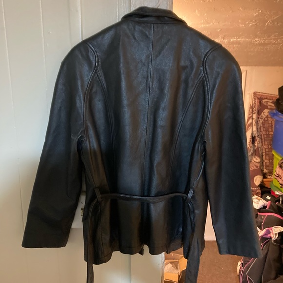 Woman’s Wilson leather coat. Excellent condition. - Picture 5 of 6